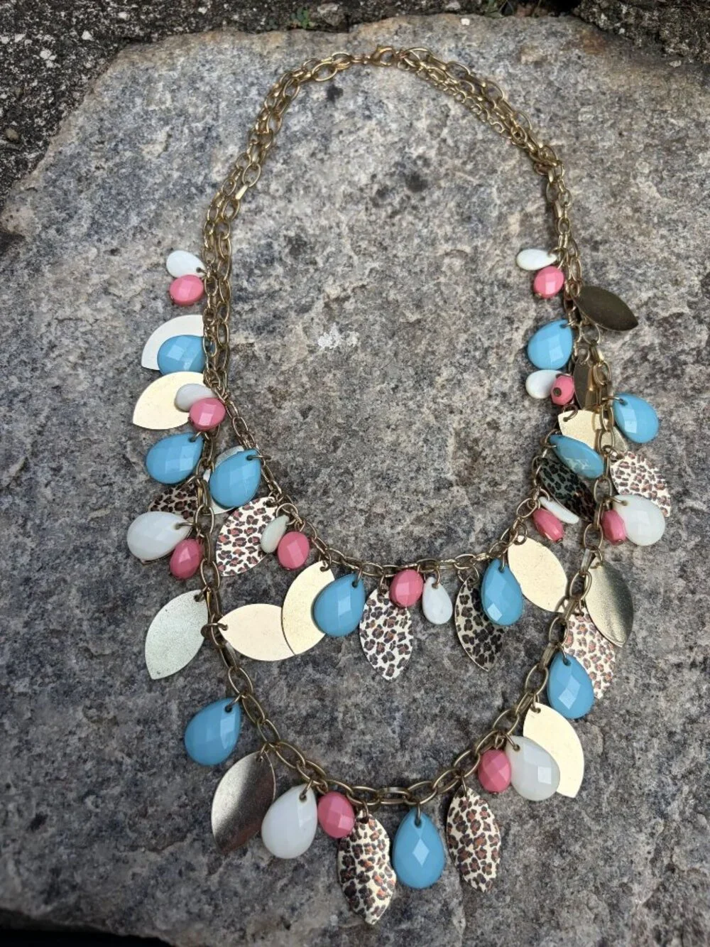 Y2K Turquoise Pink Leopard Print Leaf Charm Layered Statement Necklace Gold 22